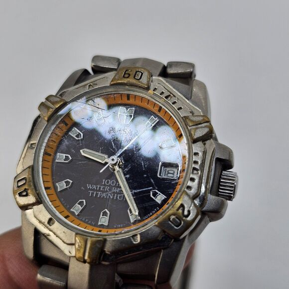 VTG Pulsar Watch Women 32MM Black Dial Date Titanium Bracelet Band 5.5\